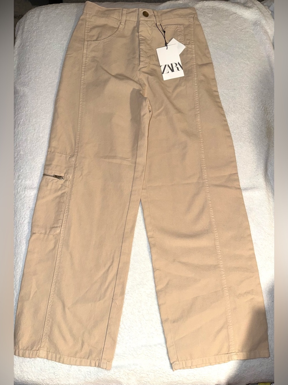 Zara Seam Detail cargo pants, mid rise, wide leg, size 13/14, NWT